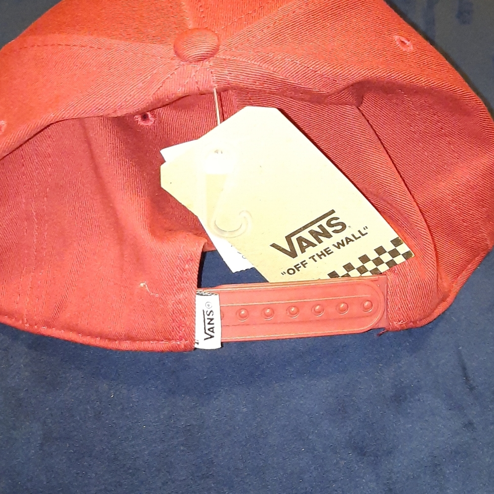 New Vans off the wall hat ....osfm - Picture 3 of 3